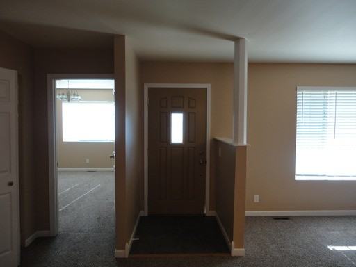 1009 1009 S Virginia Lane - Photo 2 of 13