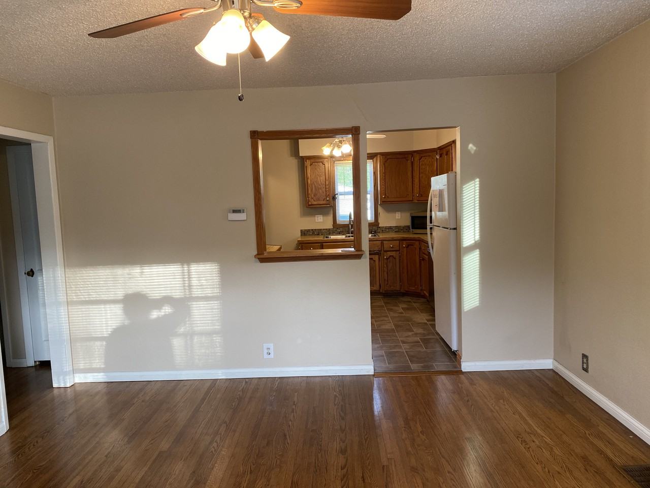 1610 Broadway N - Photo 2 of 9