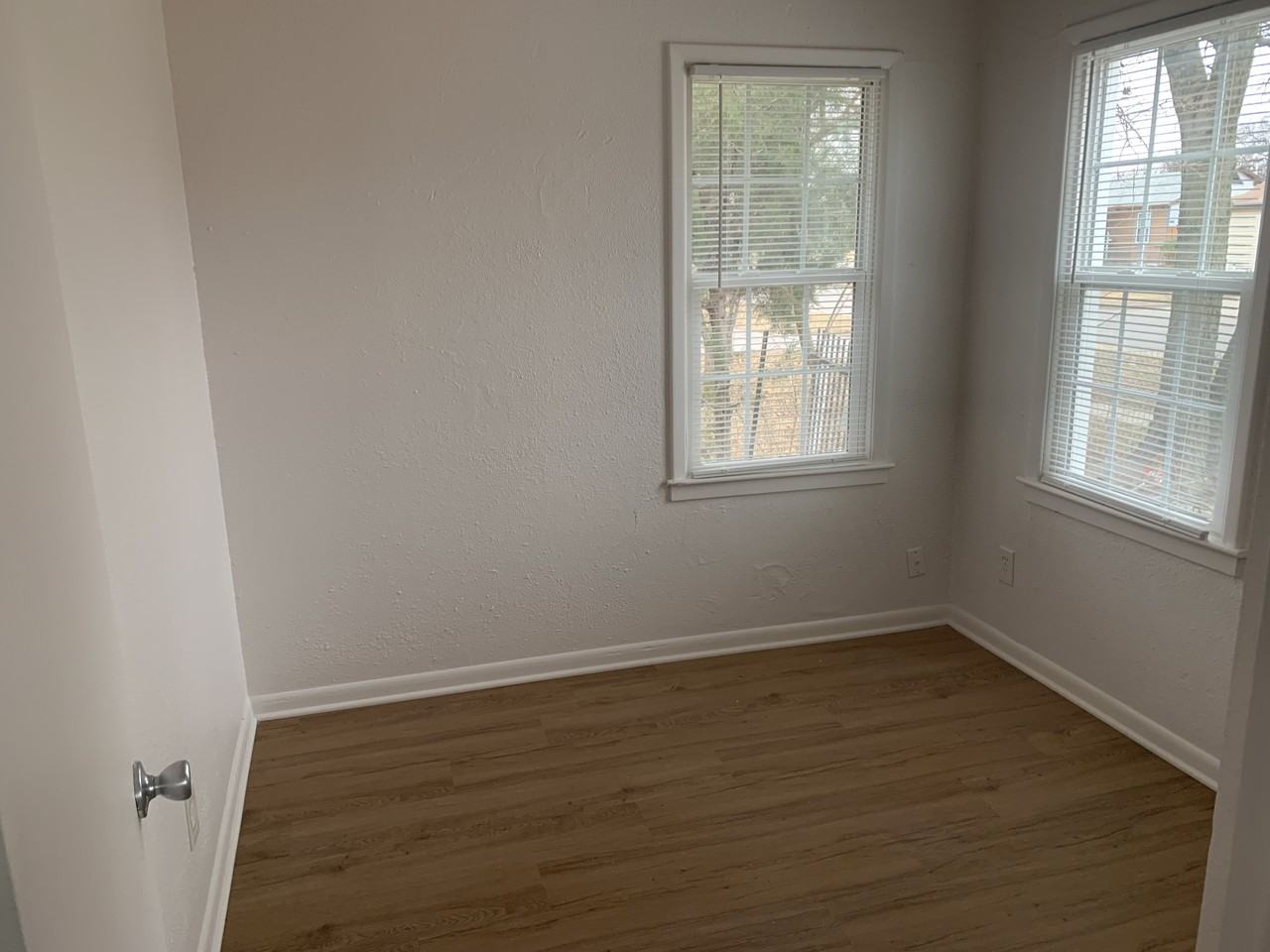 1606 S Martinson St - Photo 2 of 3