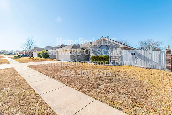 4209 Flamingo Dr - Photo 2 of 16