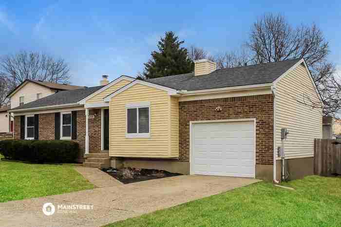 12110 Winding Spring Ct - Photo 3 of 16