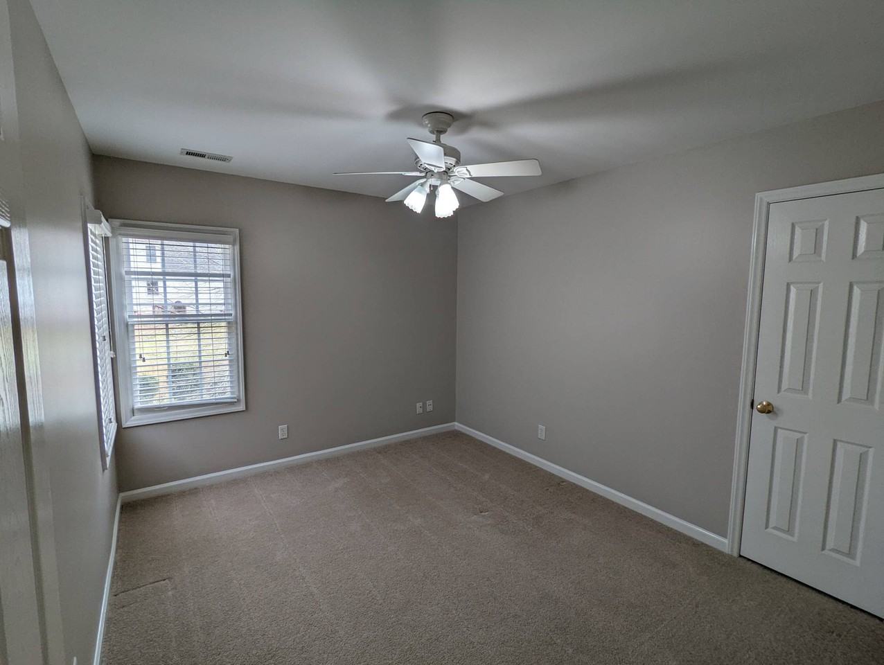102 College Ave - Photo 4 of 41