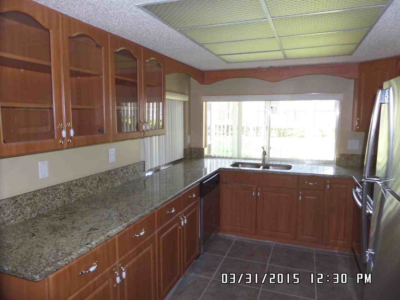 8308 Roxboro Dr - Photo 3 of 14