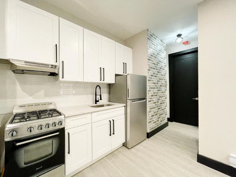 55 Lincoln St #203