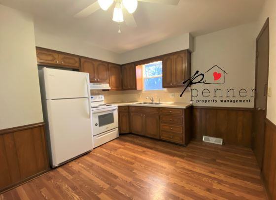 1138 S Glenwood Ave - Photo 3 of 6