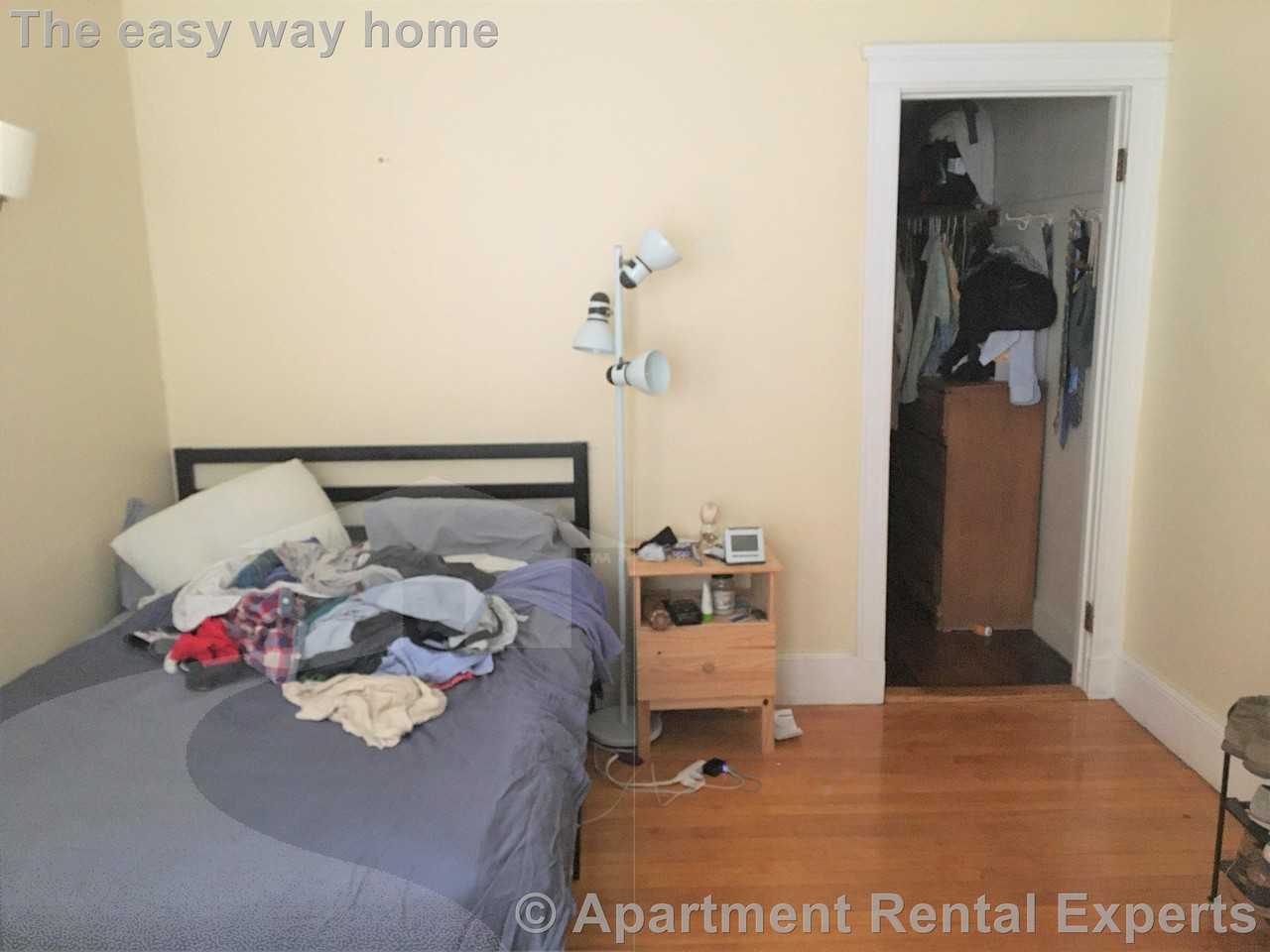 158 Magazine St #27 - Photo 2 of 10