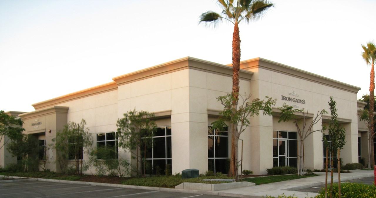 4825 Calloway Dr #101 - Photo 2 of 6