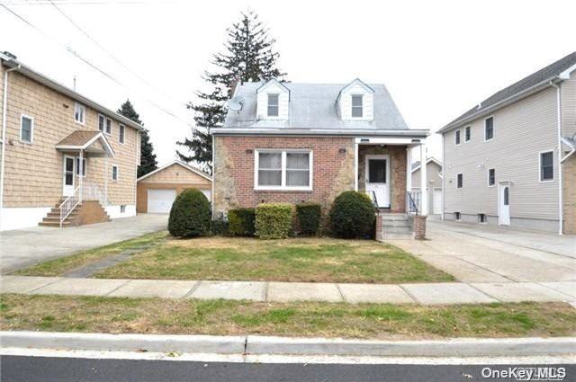 152 N 6th St - Photo 2 of 11