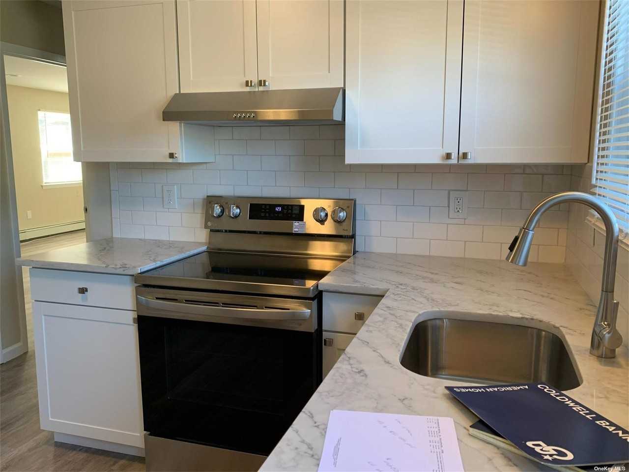 108 Wright Ave - Photo 3 of 14