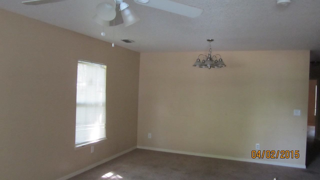 2408 Spirea St - Photo 2 of 10