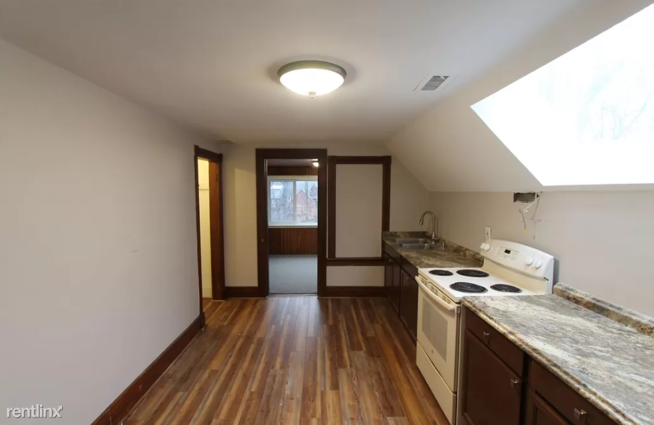 1218 W Huron St - Photo 3 of 12