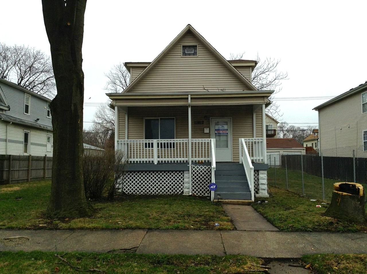 11812 S Watkins Ave - Photo 2 of 12