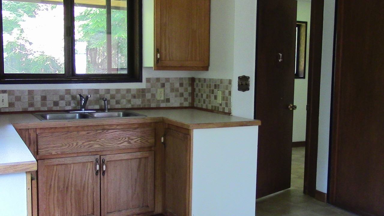 409 NW Legion Rd - Photo 2 of 15