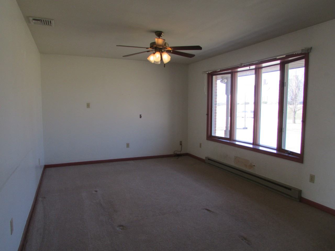 4187 White Oak Rd - Photo 3 of 11