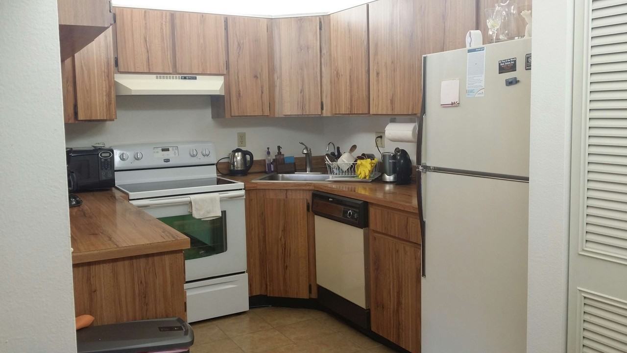 2522 Pine Ridge Way S - Photo 2 of 15