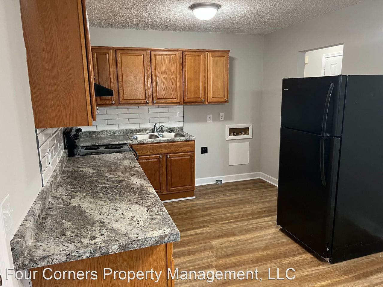 706 Dale St - Photo 3 of 9