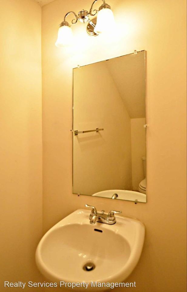 441B Three Creeks Ct - Photo 3 of 11