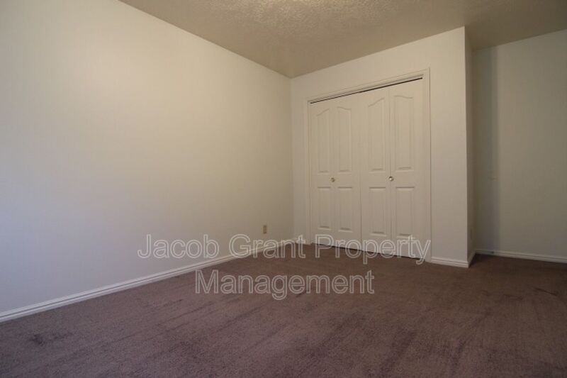 2112 Meppen Dr - Photo 7 of 10