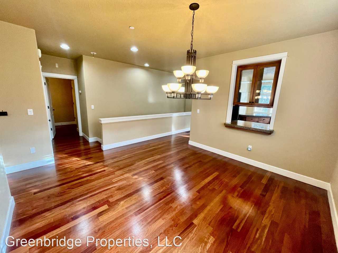 8557 Se Bristol Park Dr - Photo 2 of 49