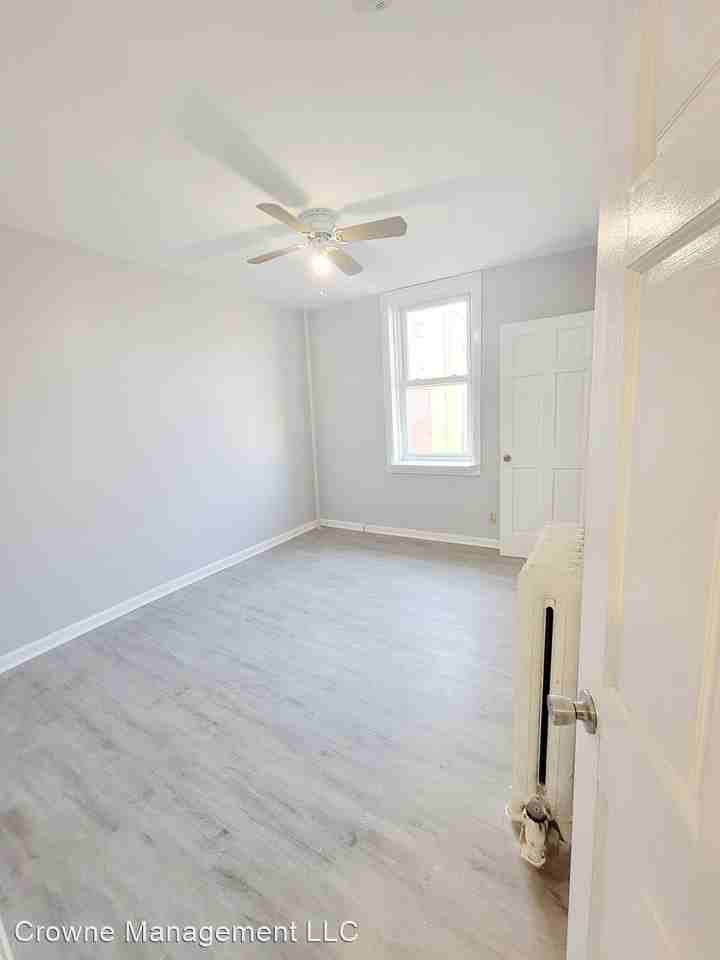 105 Franklin Street, - Photo 3 of 8