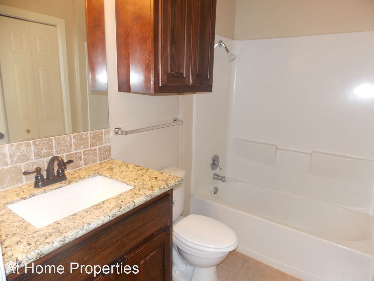 215 Brentwood Dr E - Photo 2 of 11