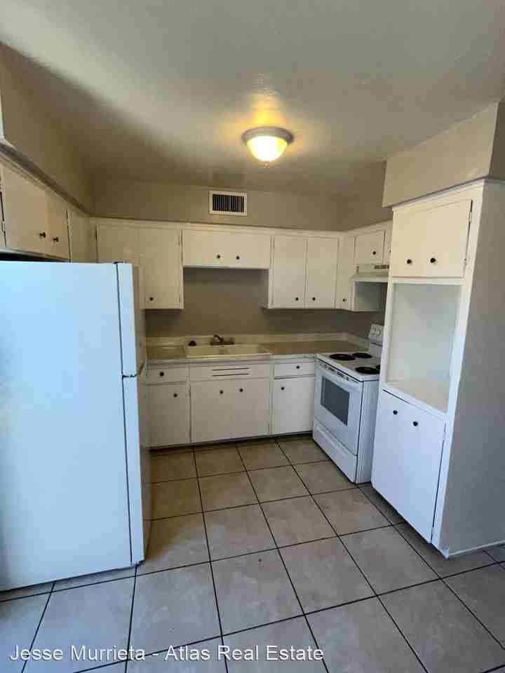 4838-4900-4902 E Culver St - Photo 2 of 6