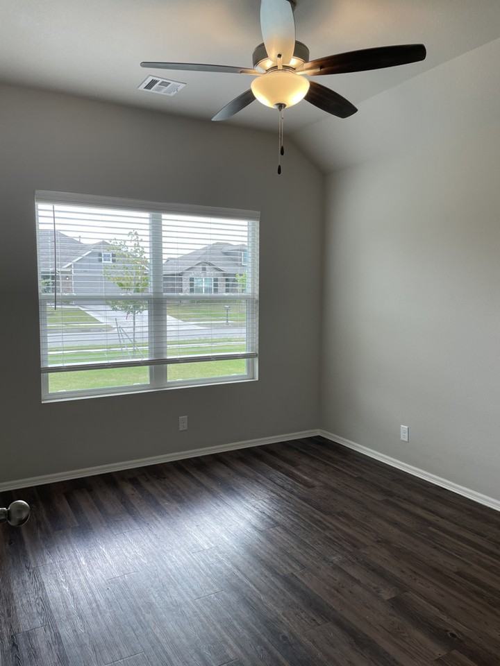 12318 N 130th East Ave - Photo 5 of 25