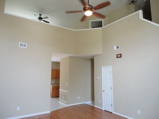 3439 Silverlake Ct - Photo 2 of 8