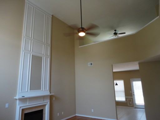 3439 Silverlake Ct - Photo 3 of 8