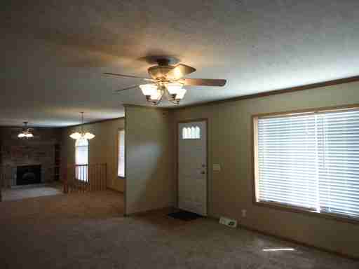 12635 Eagle Rd - Photo 2 of 16