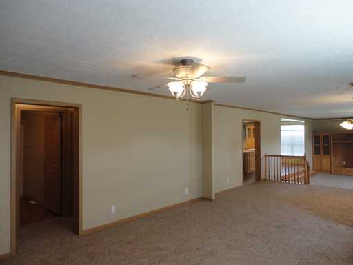 12635 Eagle Rd - Photo 3 of 16