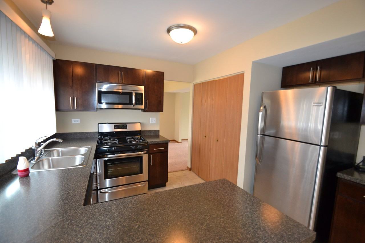 1624 St Andrews Cir - Photo 2 of 6