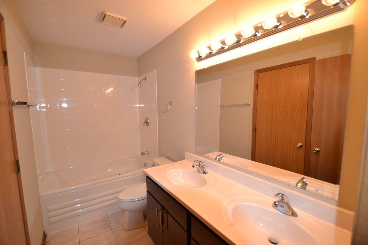 1624 St Andrews Cir - Photo 3 of 6