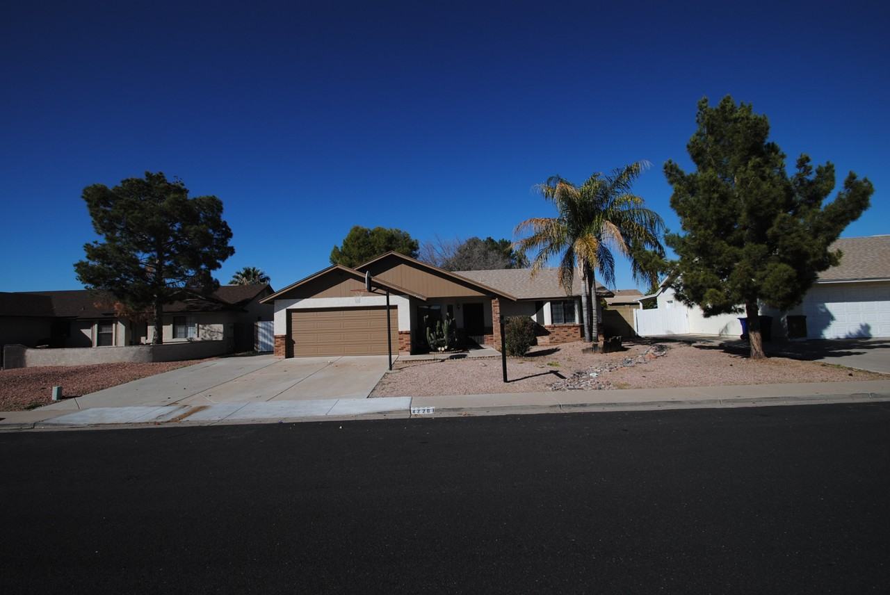 4220 E Downing St - Photo 2 of 9