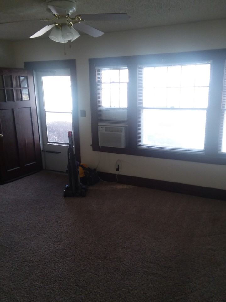 1007 N Jackson St #1007 - Photo 2 of 8