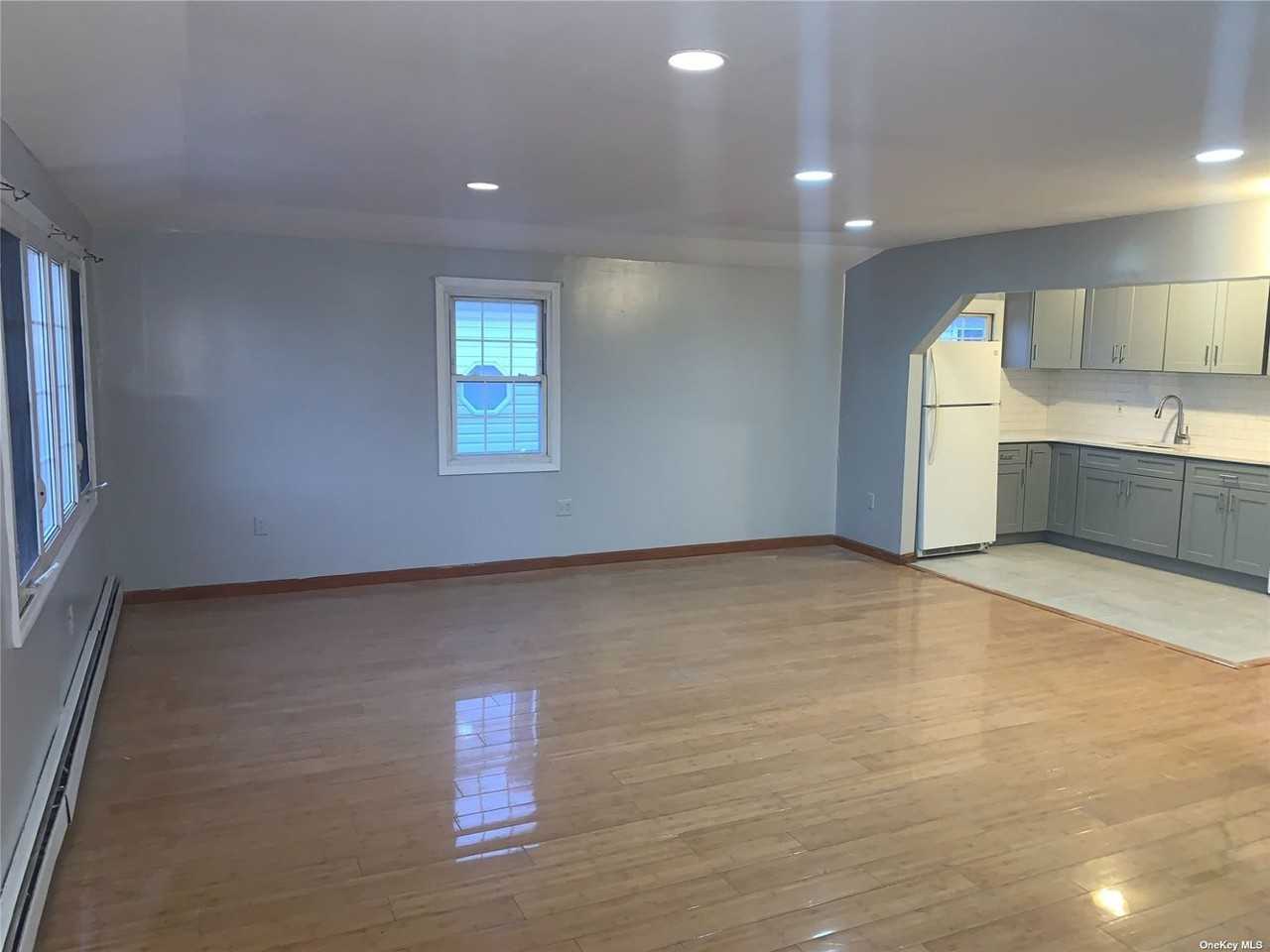 119-35 164th St - Photo 3 of 14