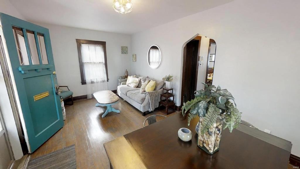 5203 Dewey Ave - Photo 2 of 11