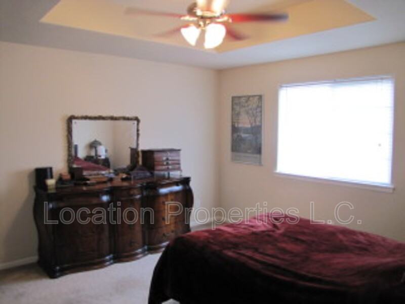 1458 Marilee Dr - Photo 3 of 5