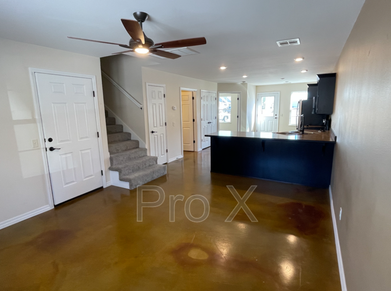 407 N Elliott St #B - Photo 5 of 14