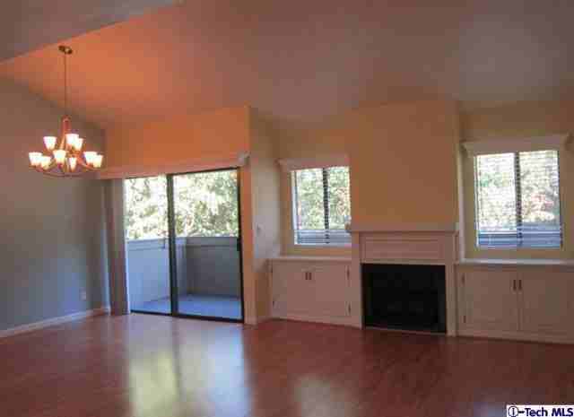 472 Rosemont Ave - Photo 2 of 10