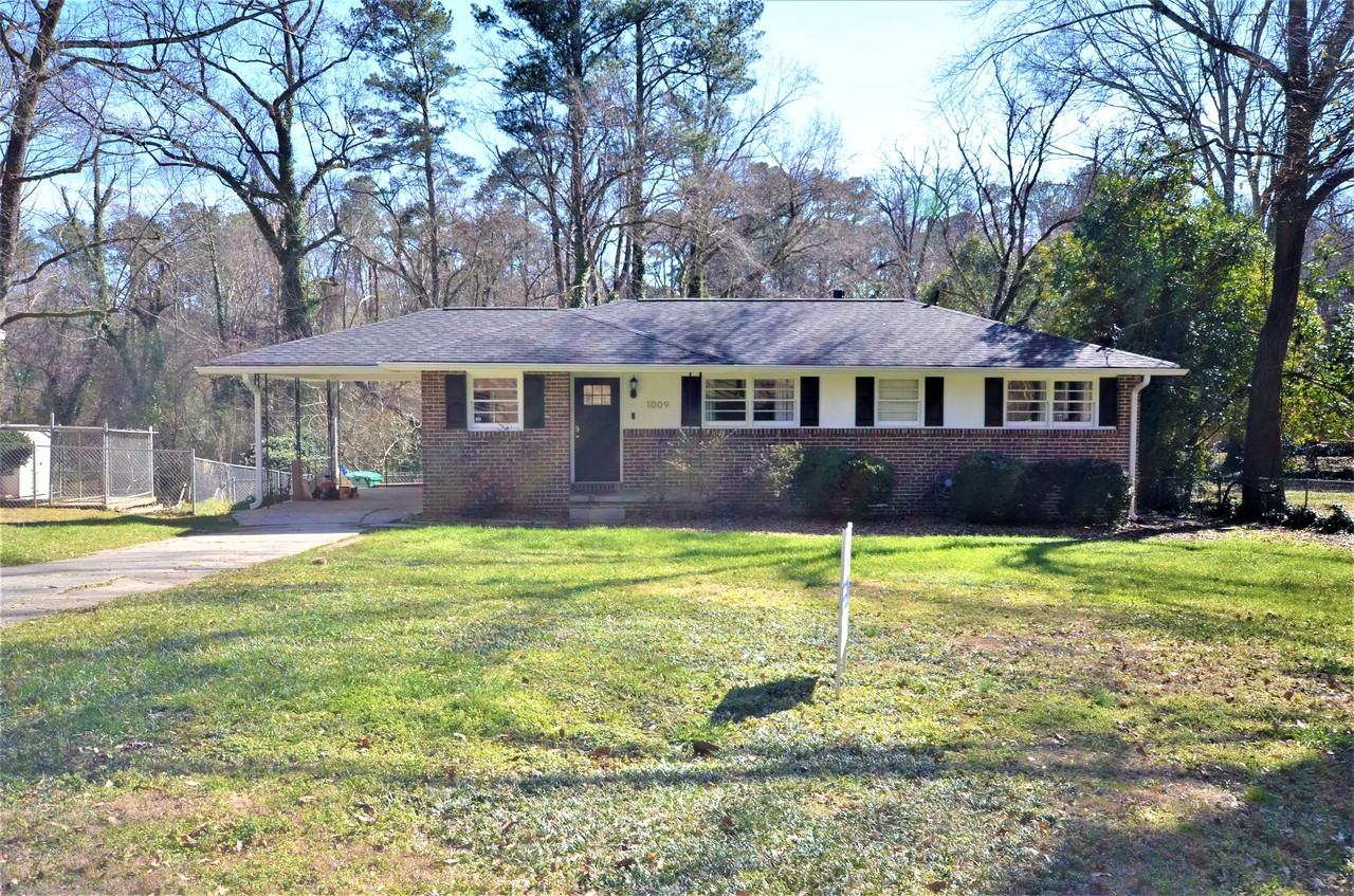 1009 N Hills Dr #1