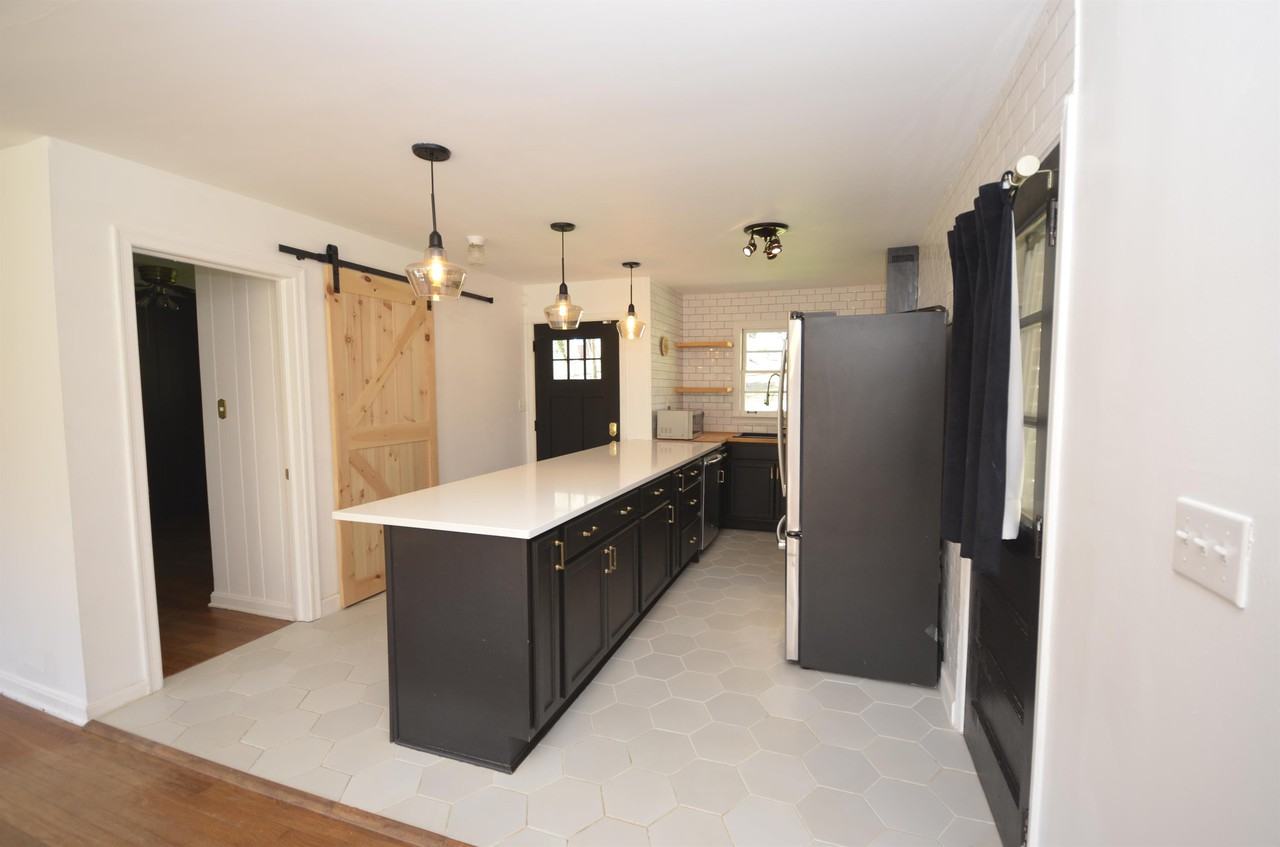 1009 N Hills Dr #1 - Photo 2 of 27