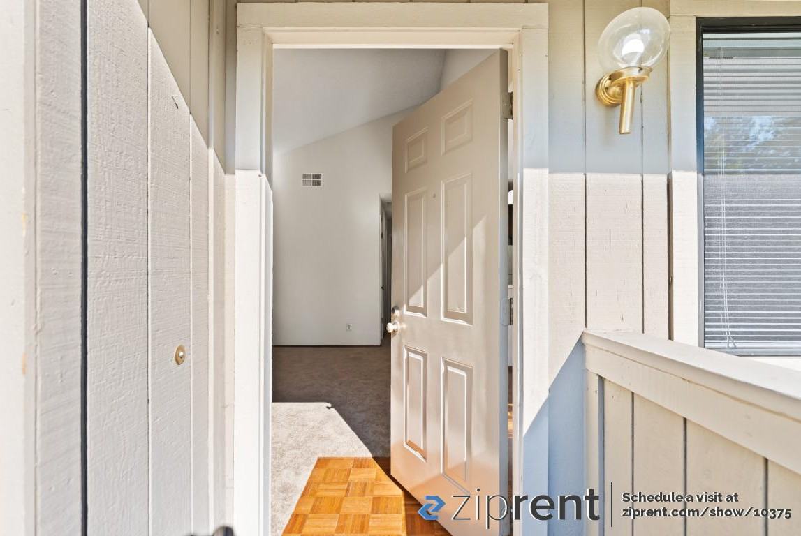 5440 Makati Cir - Photo 2 of 20