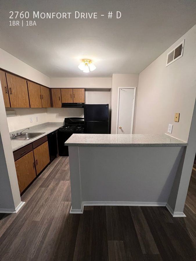 2760 Monfort Dr #D - Photo 3 of 10