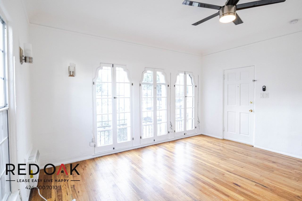 660 S Cochran Ave #101