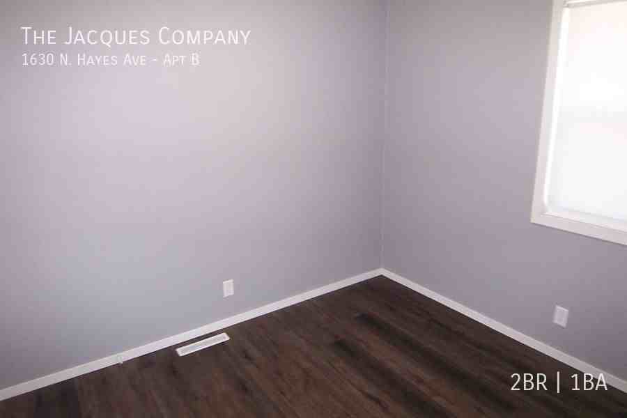 1630 N Hayes Ave #B - Photo 2 of 18