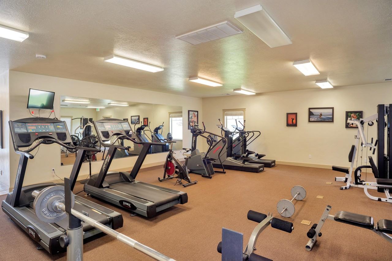 1227 N Silvercrest Dr #1 - Photo 3 of 50