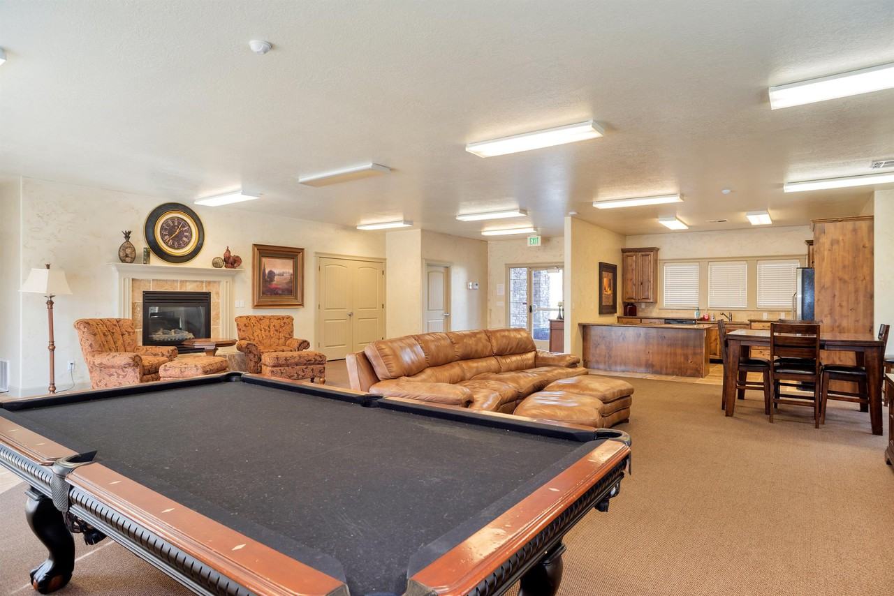 1227 N Silvercrest Dr #1 - Photo 4 of 50