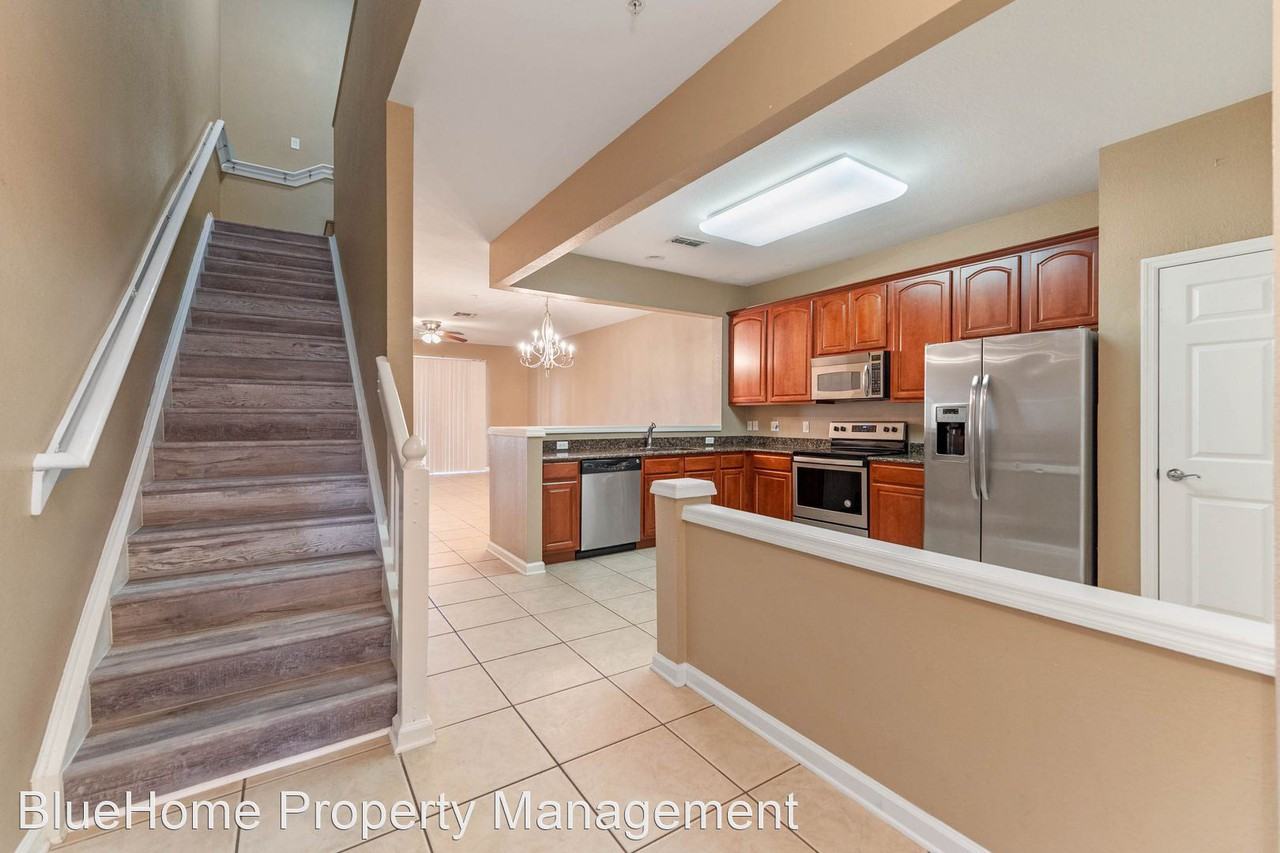 6819 Sperone St - Photo 2 of 18