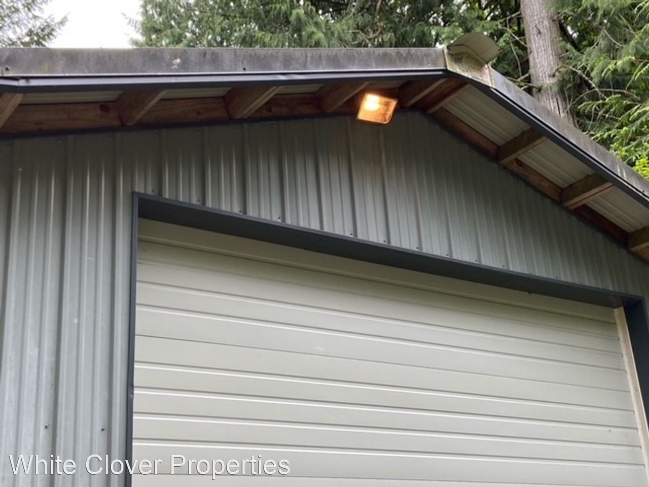 17886 W Spring Lake Dr Se - Photo 2 of 11